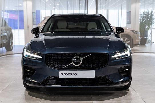 Volvo V60 B4 B Plus Dark