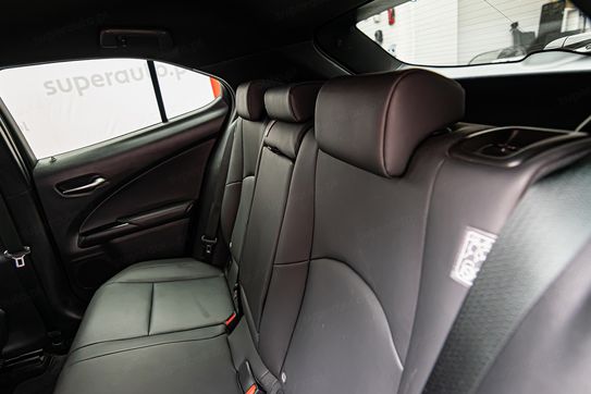 Lexus UX 250h