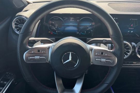 Mercedes GLB 200 4MATIC AMG Line