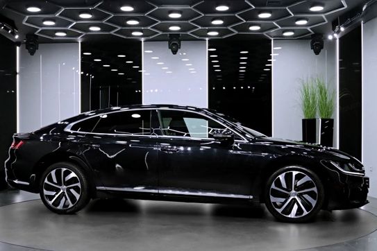 Volkswagen Arteon 2.0 TDI Bi-Turbo SCR 4Mot. R-Line DSG