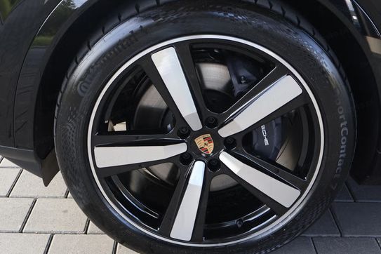 Porsche Cayenne Coupe Black Edition