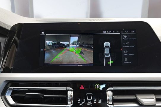 BMW Seria 3 320i Advantage aut