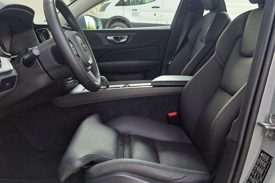 Volvo V60 B4 Core aut