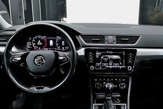 Skoda Superb 2.0 TDI SCR Ambition DSG