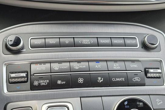 Hyundai Santa Fe 1.6 T-GDI HEV Platinum 4WD