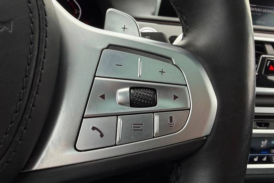 BMW Seria 7 750i xDrive M Sport