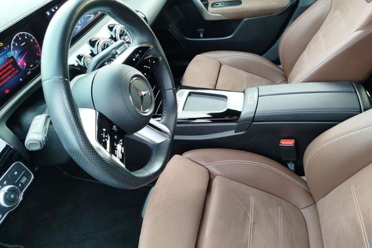 Mercedes CLA 200 mHEV AMG Line 7G-DCT