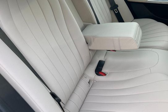 Mercedes Klasa E 200 4-Matic AMG