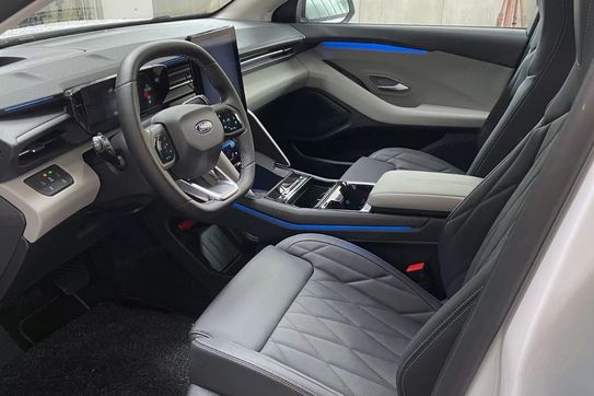 Ford Explorer Premium 77kWh RWD