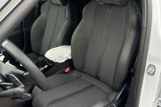 Peugeot 2008 GT e-DCS 1.2 mHEV