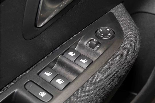 Peugeot 208 Edition e-DCS6 1.2 mHEV