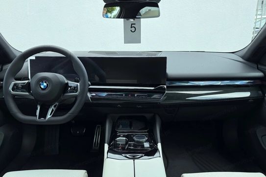 BMW Seria 5 520d xDrive M Sport