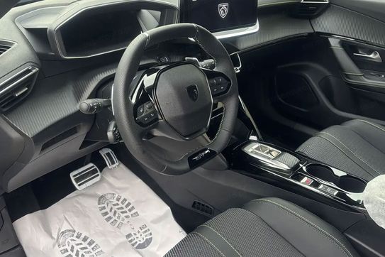 Peugeot 2008 GT e-DCS 1.2 mHEV