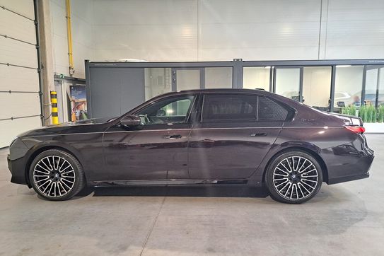 BMW Seria 7 740d xDrive Nero Lusso Edition