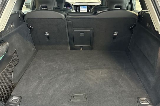 Volvo XC60 B5 B AWD Plus Bright