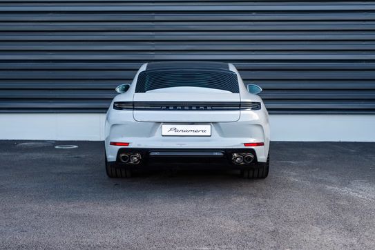 Porsche Panamera 4 E-Hybrid