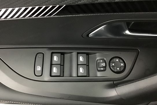 Peugeot 2008 ALLURE 1.2 PureTech