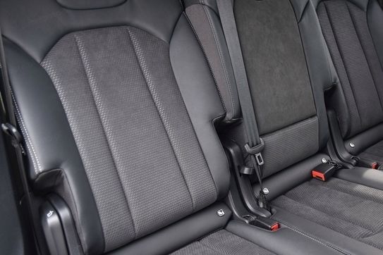 Audi Q7 50 TDI quattro S Line