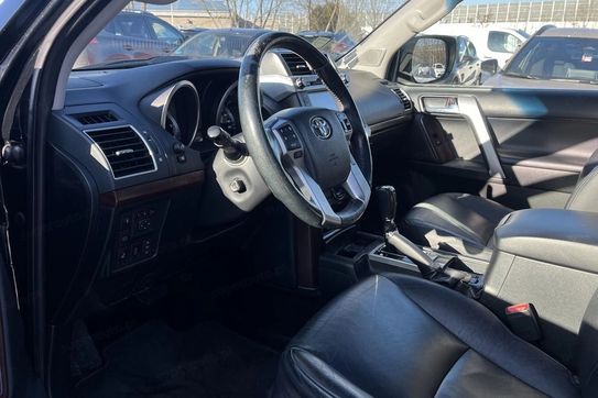 Toyota Land Cruiser LC 2.8 D-4D Invincible aut