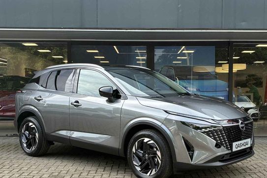 Nissan Qashqai N-Connecta Xtronic 1.3 DIG-T mHEV 4x4