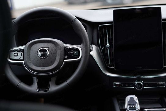 Volvo XC60 B5 AWD Plus Dark