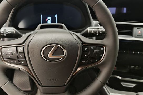 Lexus UX 300h F Sport Design 2.0 Hybrid Dynamic Force