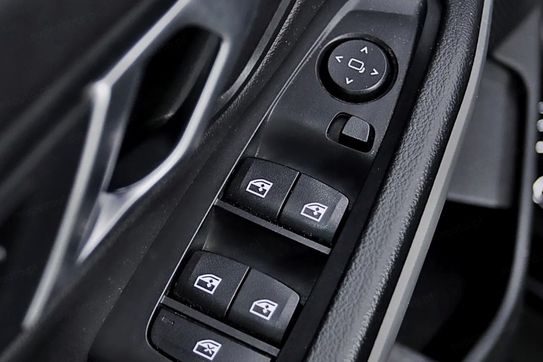 BMW Seria 3 318i Sport Line