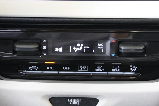 Suzuki Swift Premium Plus 1.2 Dualjet SHVS