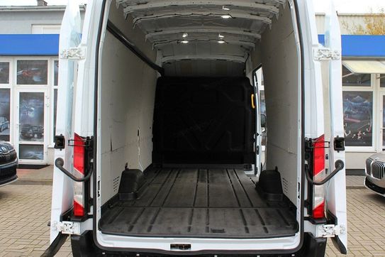 Ford Transit L4H3