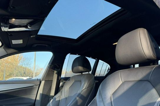 BMW Seria 5 530e iPerformance M Sport
