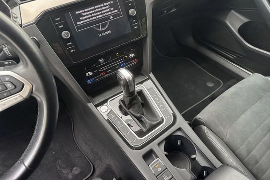 Volkswagen Passat Elegance 2.0 TSI  DSG