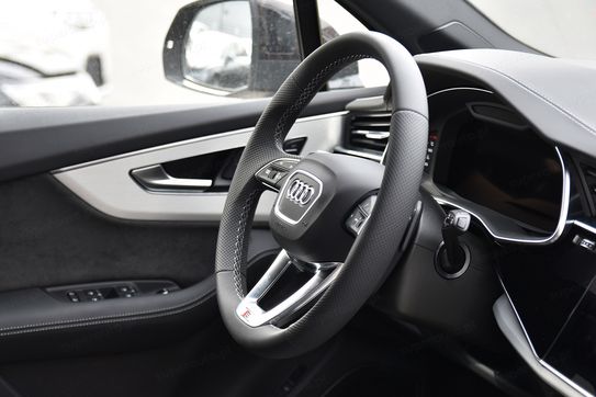 Audi Q7 55 TFSI e quattro S Line