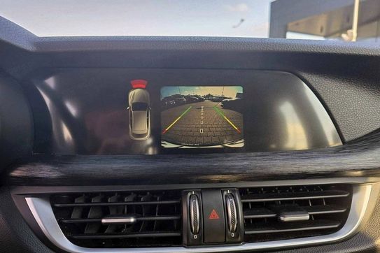 Alfa Romeo Stelvio Turbo Business Q4