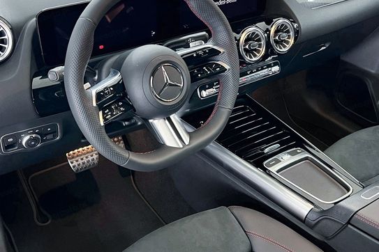 Mercedes GLA 220 4-Matic AMG Line
