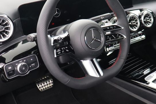 Mercedes Klasa A 250 e AMG Line