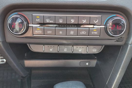 Kia Ceed 1.6 T-GDI GT DCT