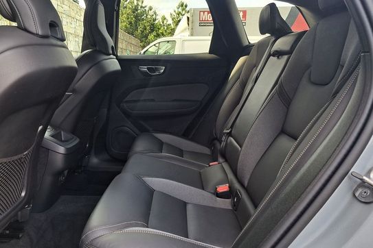 Volvo XC60 B5 B AWD Plus Dark aut