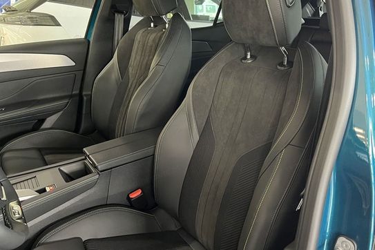 Peugeot 408 GT e-DCS 1.2 mHEV