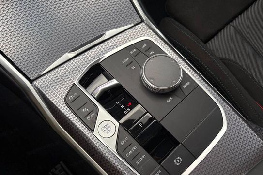 BMW Seria 3 330i xDrive M Sport sport-aut