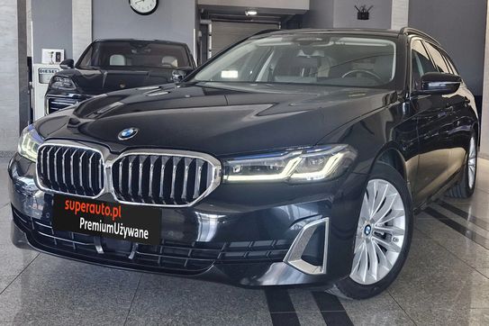 BMW Seria 5 Touring 520d xDrive Luxury Line