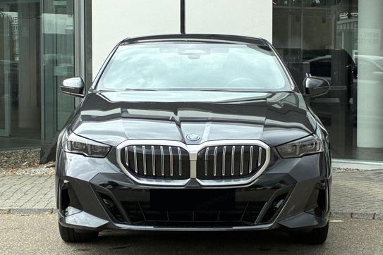 BMW Seria 5 530e xDrive M Sport