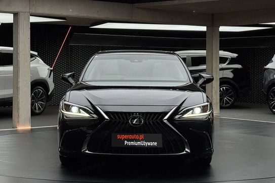 Lexus ES 300h Business Edition