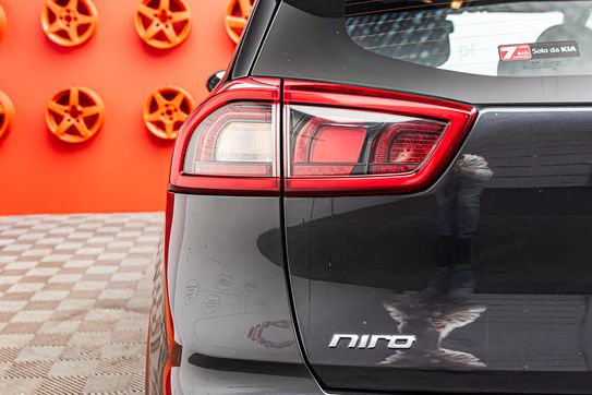 Kia Niro 1.6 GDI Hybrid M