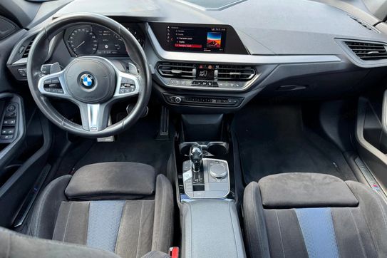 BMW Seria 1 120d xDrive M Sport