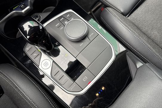 BMW Seria 2 218i Sport Line
