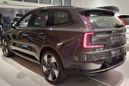 Volvo EX90 Twin Performance AWD Ultra 6 os