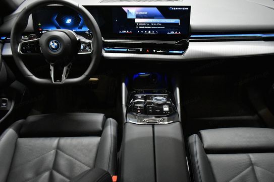 BMW Seria 5 530e xDrive PHEV M Sport aut