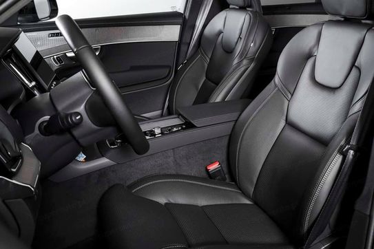 Volvo XC90 B5 AWD Ultra Dark 7os