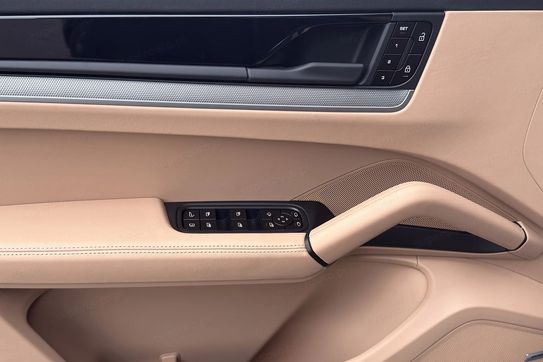 Porsche Cayenne S E-Hybrid