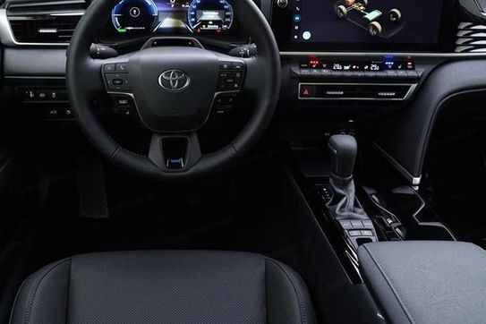 Toyota Camry Prestige 2.5 Hybrid Dynamic Force